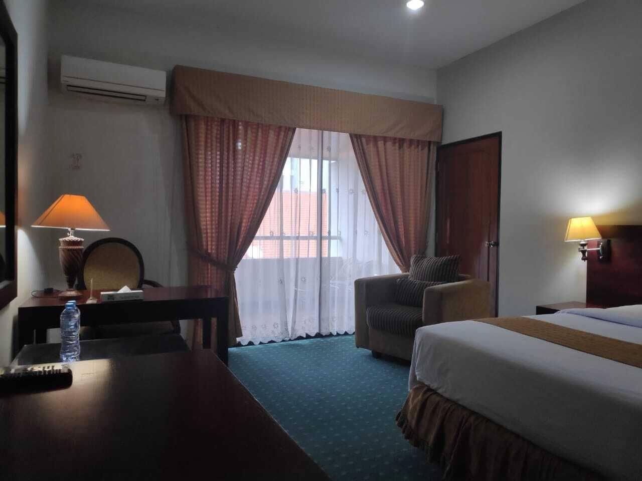 New Grand Park Hotel Surabaya Exterior photo