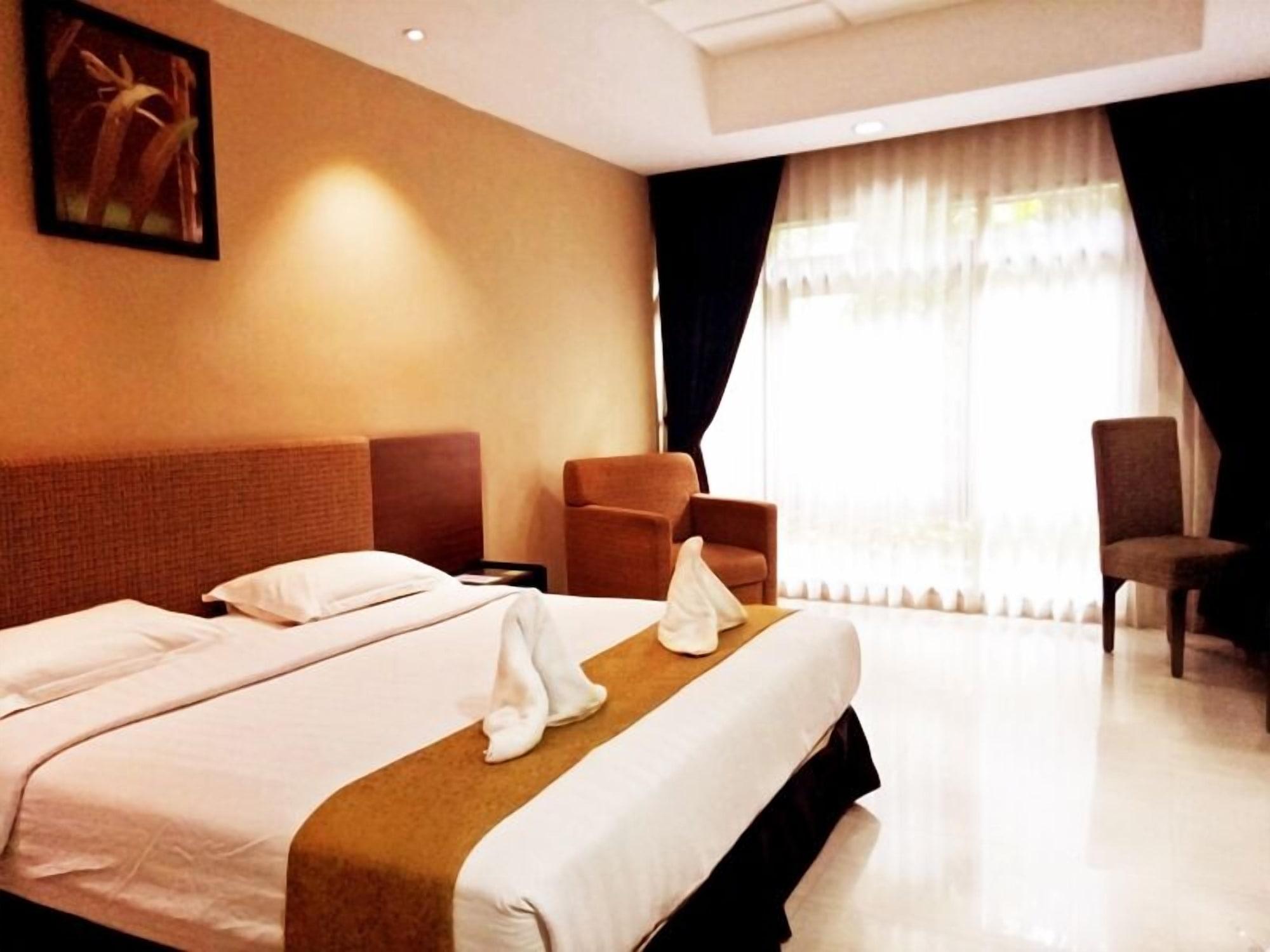 New Grand Park Hotel Surabaya Exterior photo