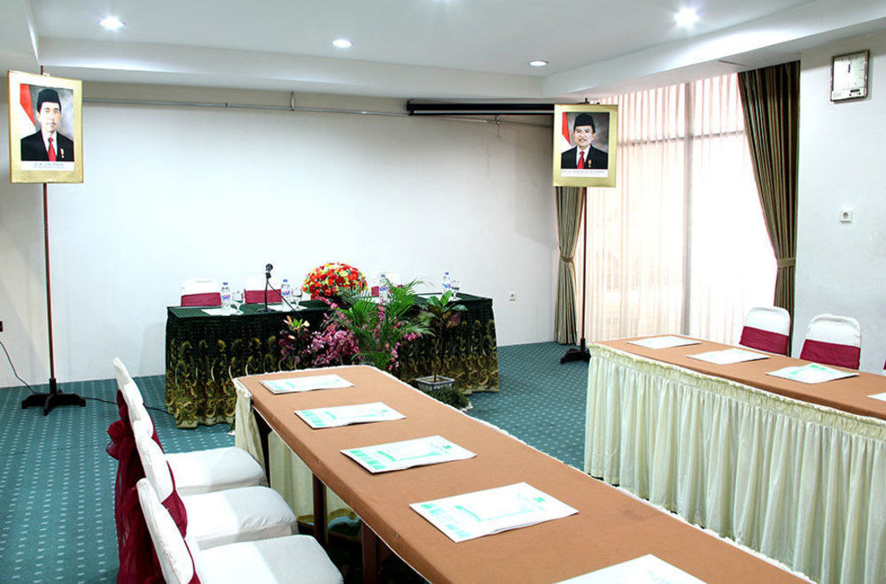 New Grand Park Hotel Surabaya Exterior photo
