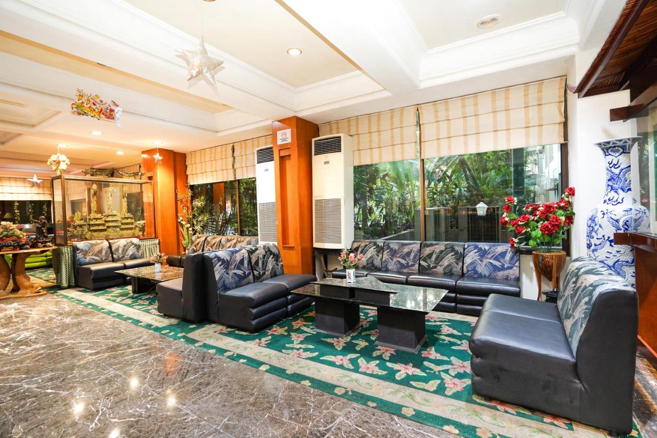 New Grand Park Hotel Surabaya Exterior photo