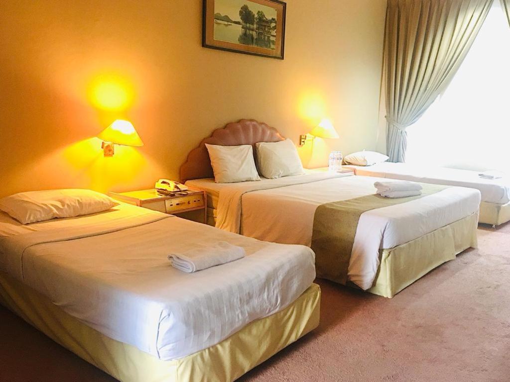 New Grand Park Hotel Surabaya Exterior photo